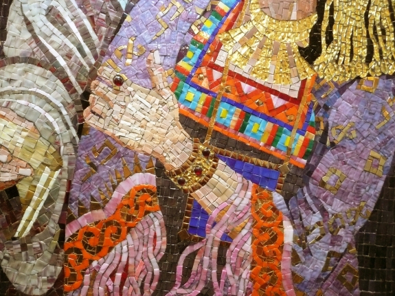 Queen Esther with Mordechai - mosaic detail 4 - Lilian Broca